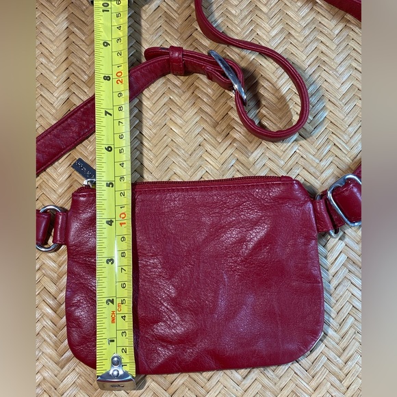 Wilsons Leather Small Red Leather Waist Bag - Picture 3 of 7